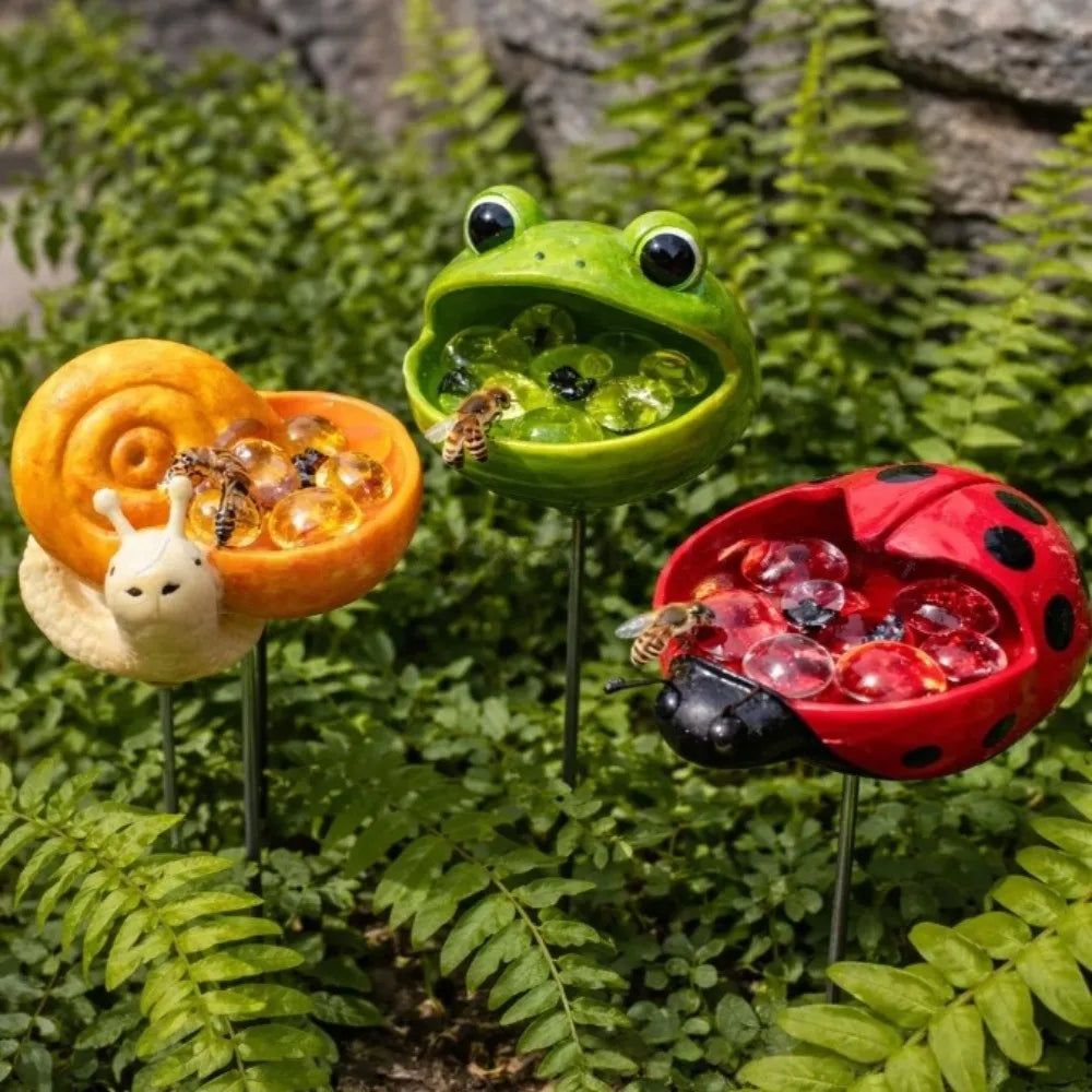 Resin Sculpture Bee Water Feeder Rust-resistant with Stake Butterfly Watering Station Weather Proof UV Resistant Bird Bath Stand Vue