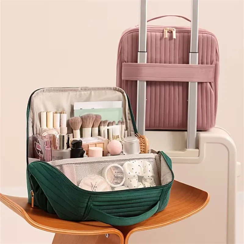 Dutch Velvet Vertical Standing Makeup Bag Large Capacity Cosmetic Organizer with Luggage Strap Makeup Brush Lipstick Storage Bag Vue