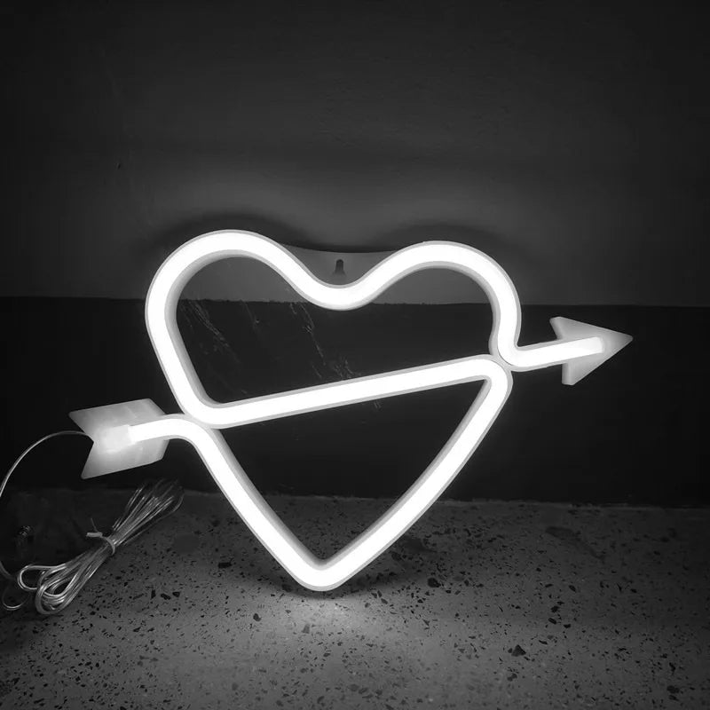 Cupid Arrow Heart Neon Light Sign LED Love Modeling Lamp Wall Decoration for Bedroom Shop Birthday Party Valentine's Day Gift Vue