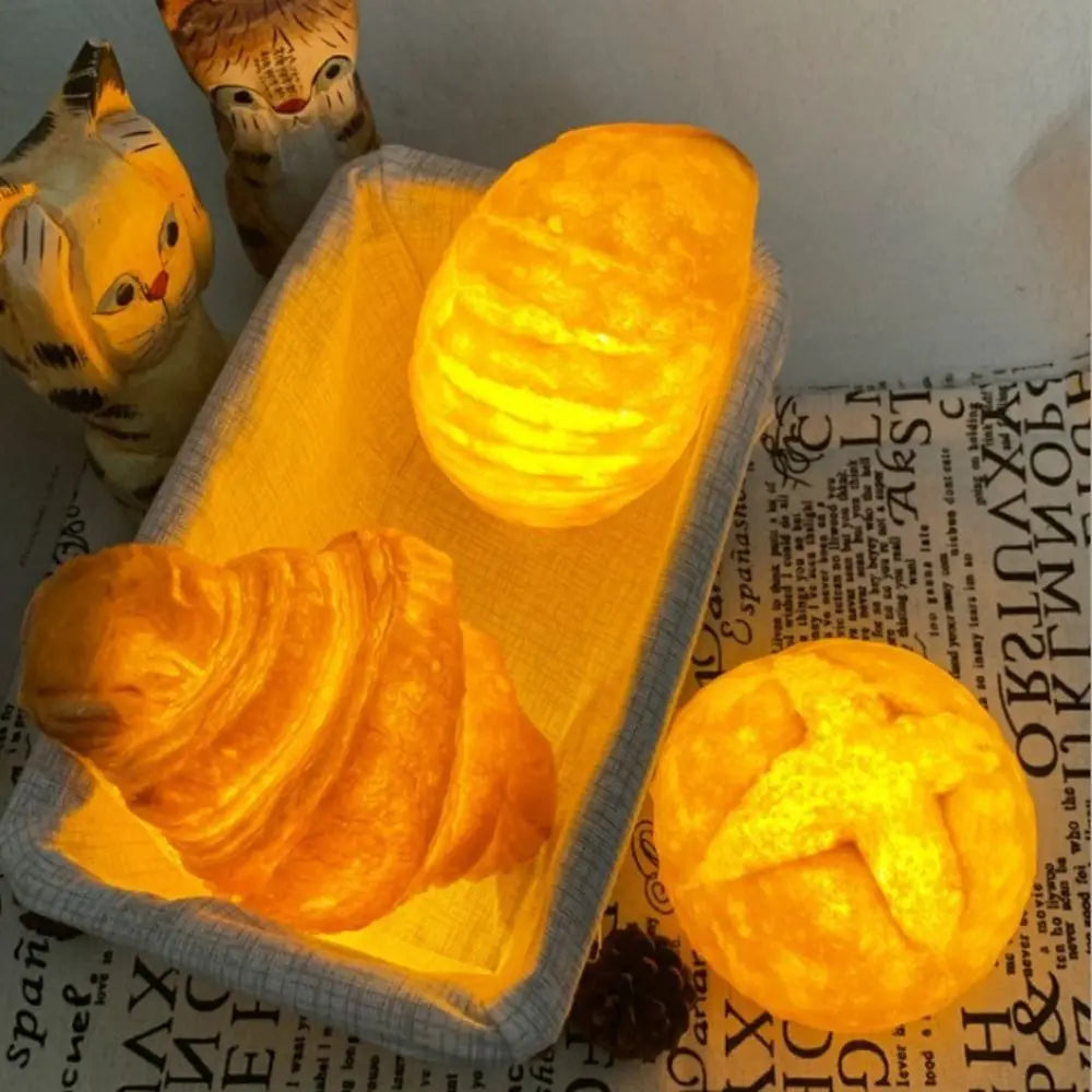Creative Bread Shaped Lamp Battery Operated Cute LED Bread Lamp 5W Multi-functional Simulation Croissant Light Baking Room Vue