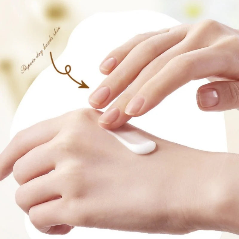 150g Peach Hand Cream, with a Watery Texture, Moisturizing but Not Greasy, Improves Dry and Rough Hands, Leaving Them Hydrated and Shiny. Vue