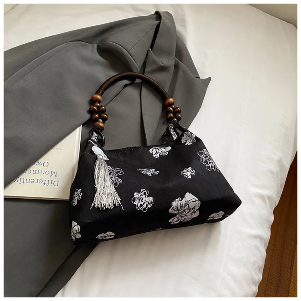 Medium Capacity Embroidered Shoulder Bag Hasp Sewing Thread Craft