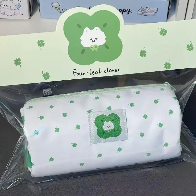 Cute & Sizeable Four-Leaf Clover Kitten Themed Organizer for Pencils and Cosmetics - Perfect for Travel, School, Office Vue A1