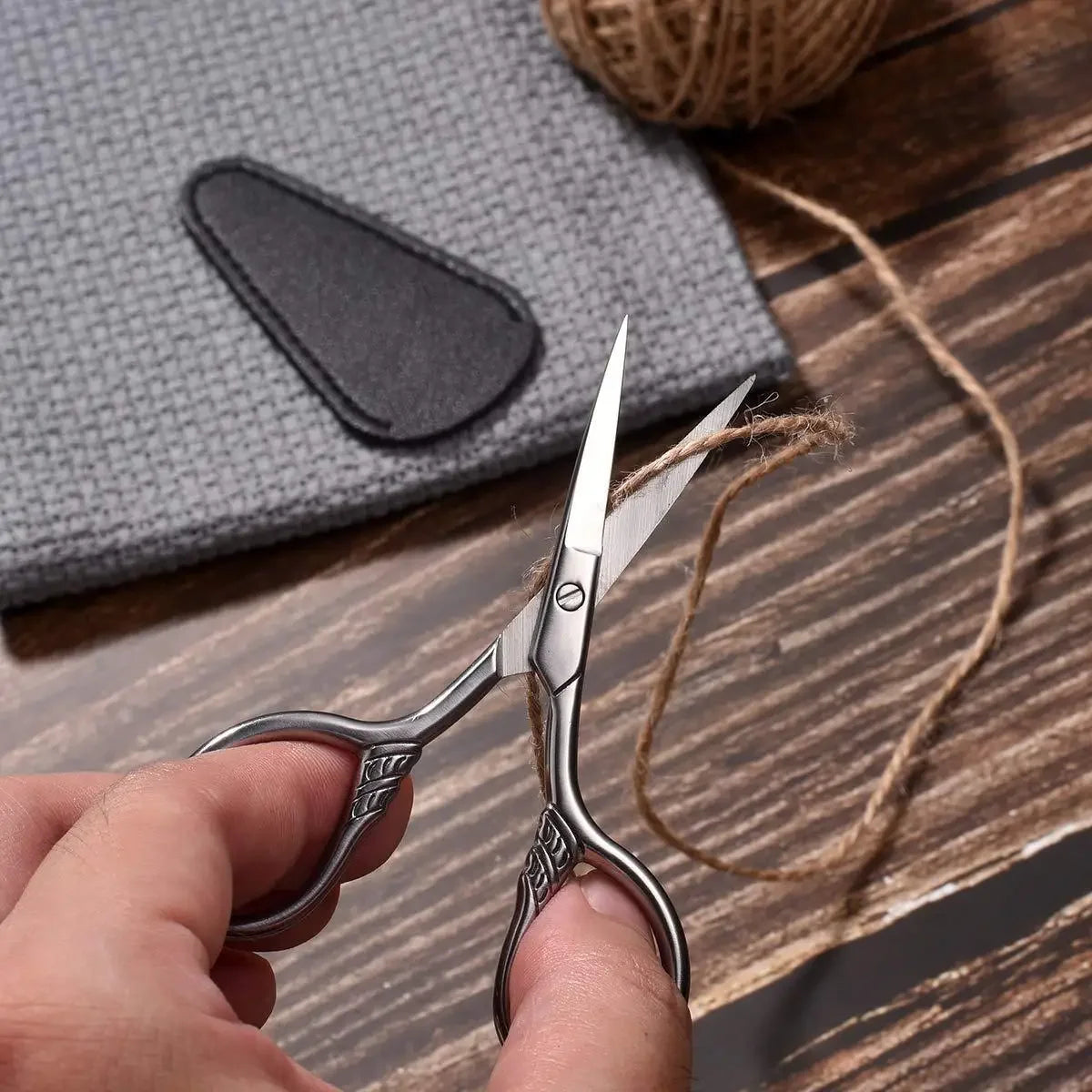 1Pcs Eyebrows For Manicure Grooming Nail Scissors Stainless Steel Small Makeup Cuticle Beard And Mustache Trimmer Nose Hair Tool Vue