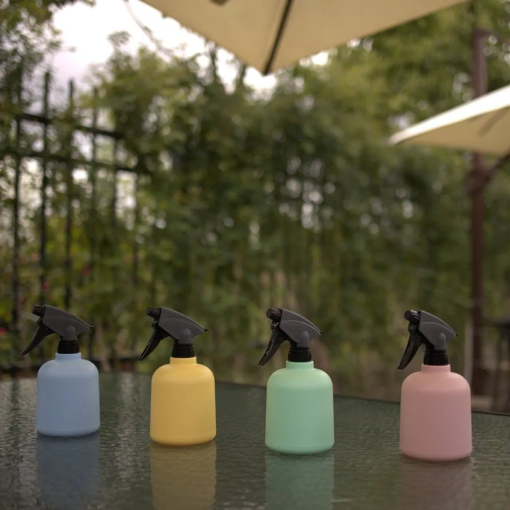 Leakproof Hand Pressure Sprayer Hand Operated Plastic Watering Can 600ml Thickened Bottle Bottom Plant Spray Bottle Plant Care Vue