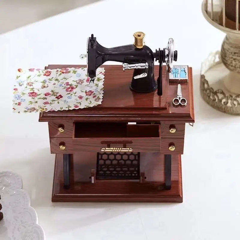 Vintage Mini Sewing Machine Music Box Treadle Sewing Machine Table Desk Ornament Mechanical Clockwork Music Box for Home Decor Vue