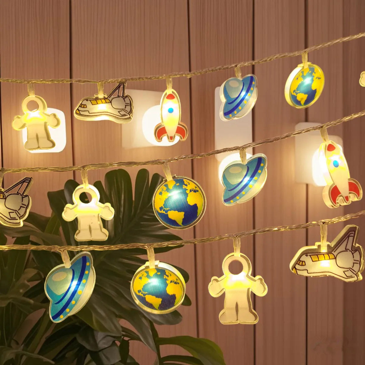 Cartoon Space Themed LED Decorative String Lights, Astronaut Rocket Shape Fairy Lights for Nursery Bedroom Birthday Party D Vue