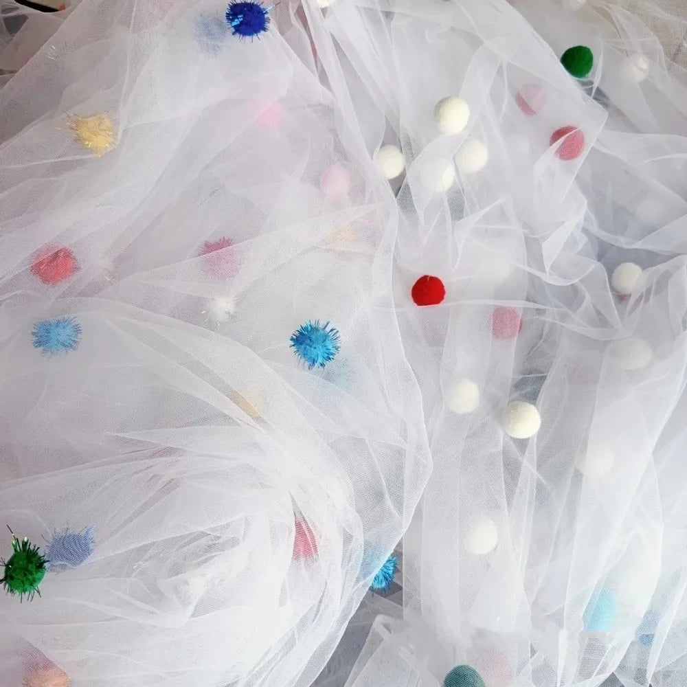 Table Flag 3D Pom-Poms Tablecloth Handmade Decorative Tulle Table Runner Romantic Wedding Desktop Decoration Wedding Decor Vue