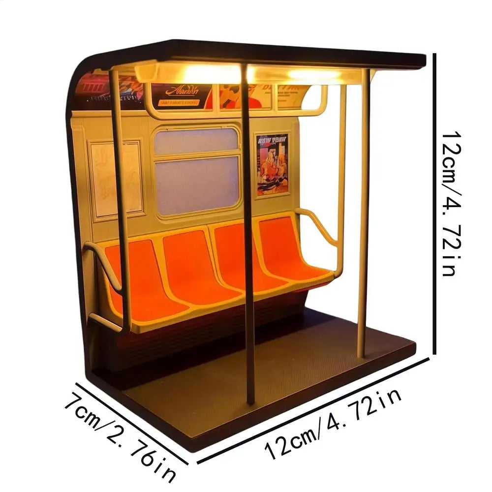 Subway Train Light, Retro LED Car Model Nightlight - Train Table Lamp with 3 Replaceable Posters for Bedside Dorm Apartment Vue Brown