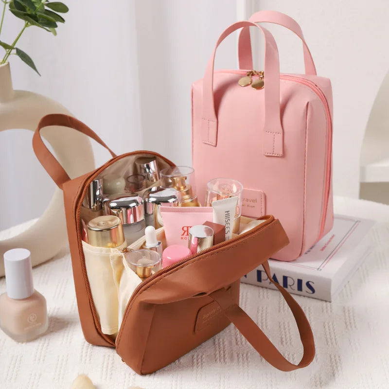 Portable Travel Makeup Bag with Large Capacity High-End Cosmetic Organizer Stylish Toiletry Storage Bag for Cosmetics Vue