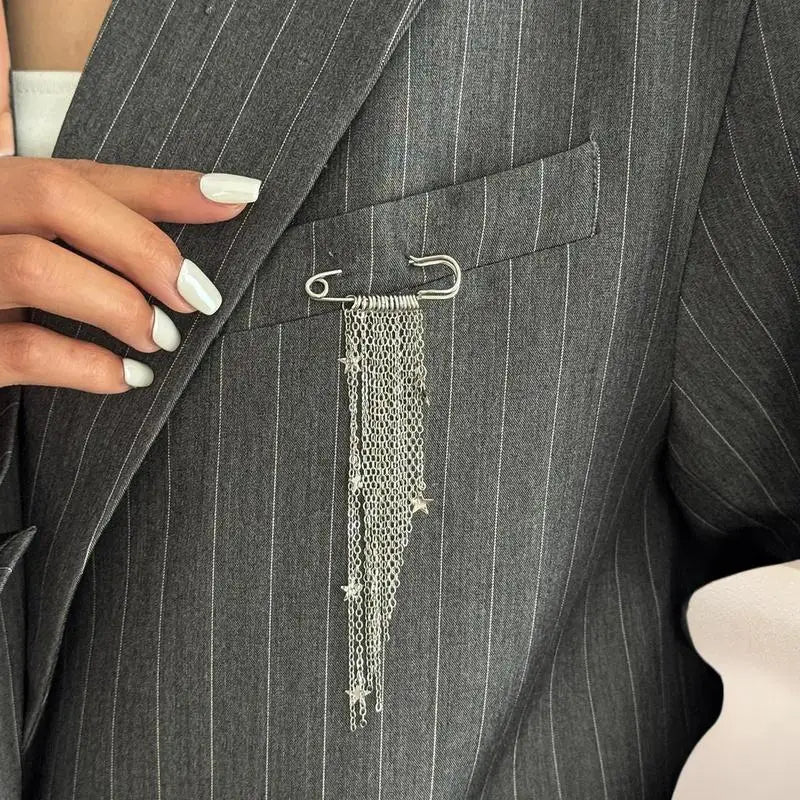 Women Fashion Tassel Brooch Pins Coat Waist Buckle Trouser Leg Decor Button Clasps Jewelry Vue