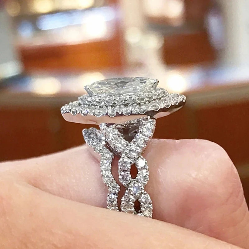Huitan Marquise CZ Bridal Ring Set – Elegant Women's Wedding Jewelry Bridal Ring Set Vue