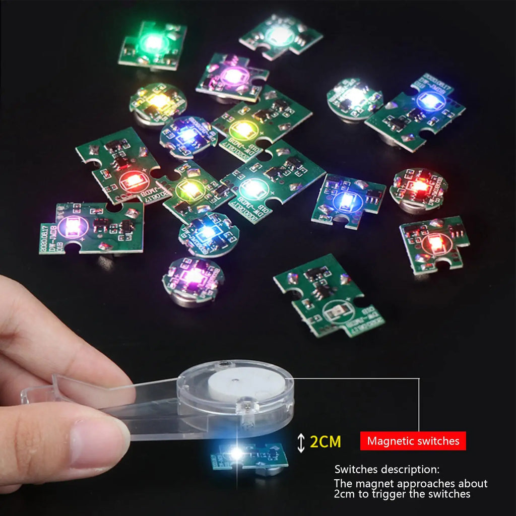 Mini Magnetic LED Display Light, USB Rechargeable Dimmable Spotlight for Anime Figure Model Collection, howcase Cabinet Lighting Vue