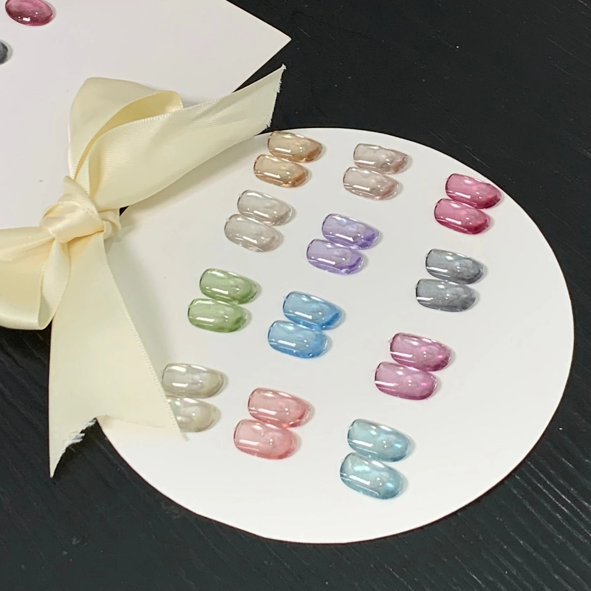 High-End Nail Art Powder Set, 12 Colors with Color Chart, Ultra-Fine Glitter, Japanese Style, Perfect Gift Box Vue