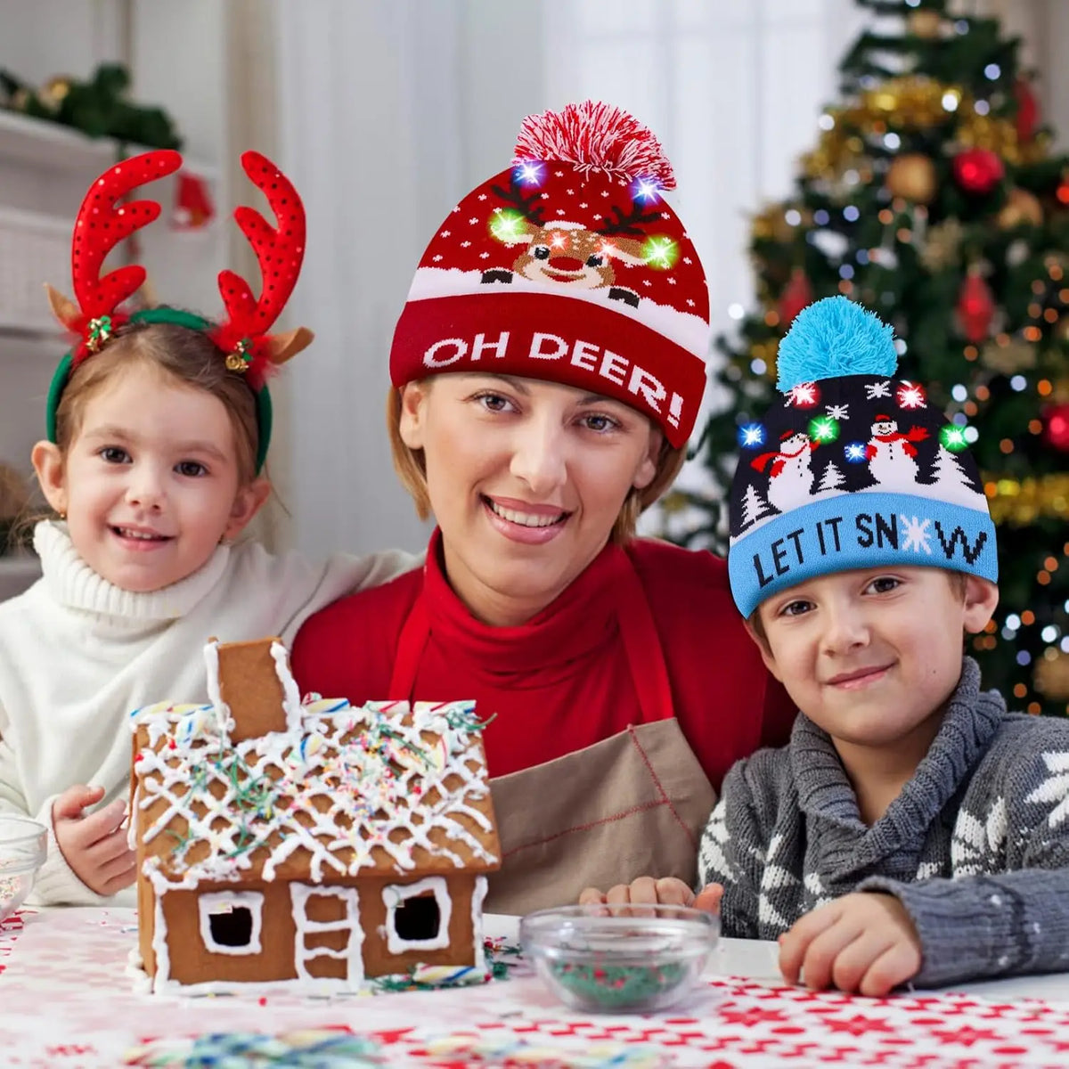 1-10PCS Christmas Novelty LED Knit Beanie with Cartoon Animal Pattern Warm Winter Hat Perfect for Party Holiday Gift Vue