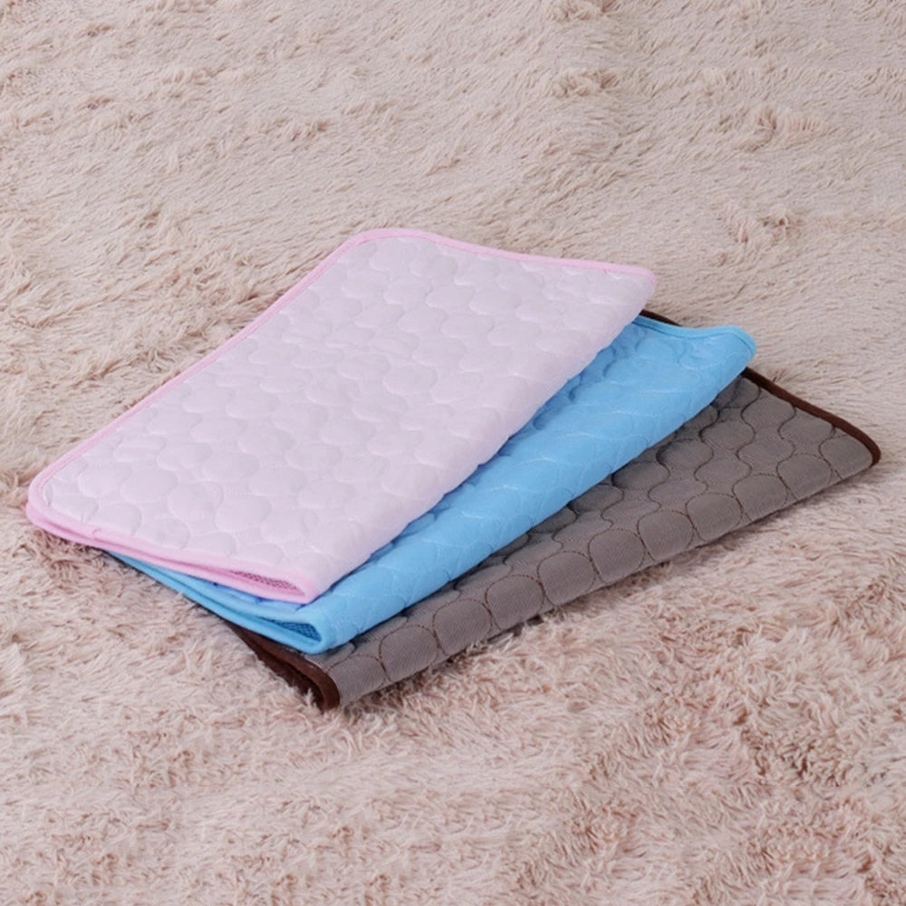 5 Sizes Pet Cooling Mat Dog Cat Sleeping Pad Cool Ice Silk Vue