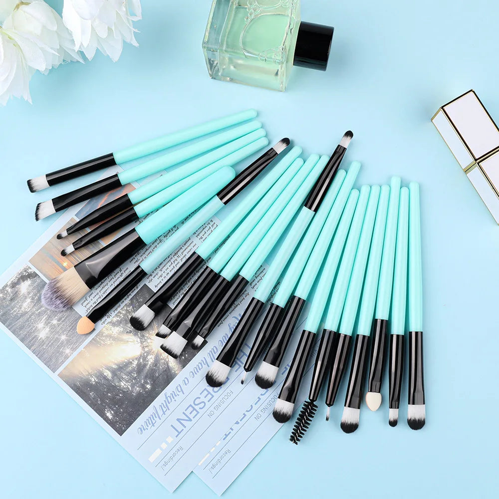 20Pcs Makeup Brush Set Eyeshadow Eyeliner Brushes Foundation Concealers Powder Blush Blending Beauty Tool with Makeup Sponge Kit Vue