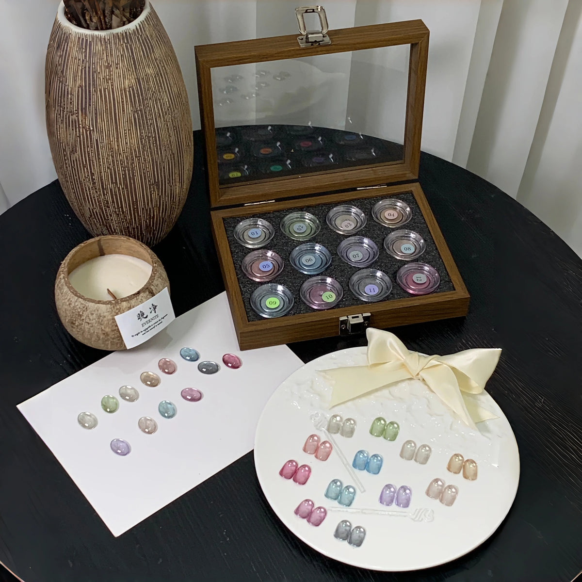 High-End Nail Art Powder Set, 12 Colors with Color Chart, Ultra-Fine Glitter, Japanese Style, Perfect Gift Box Vue