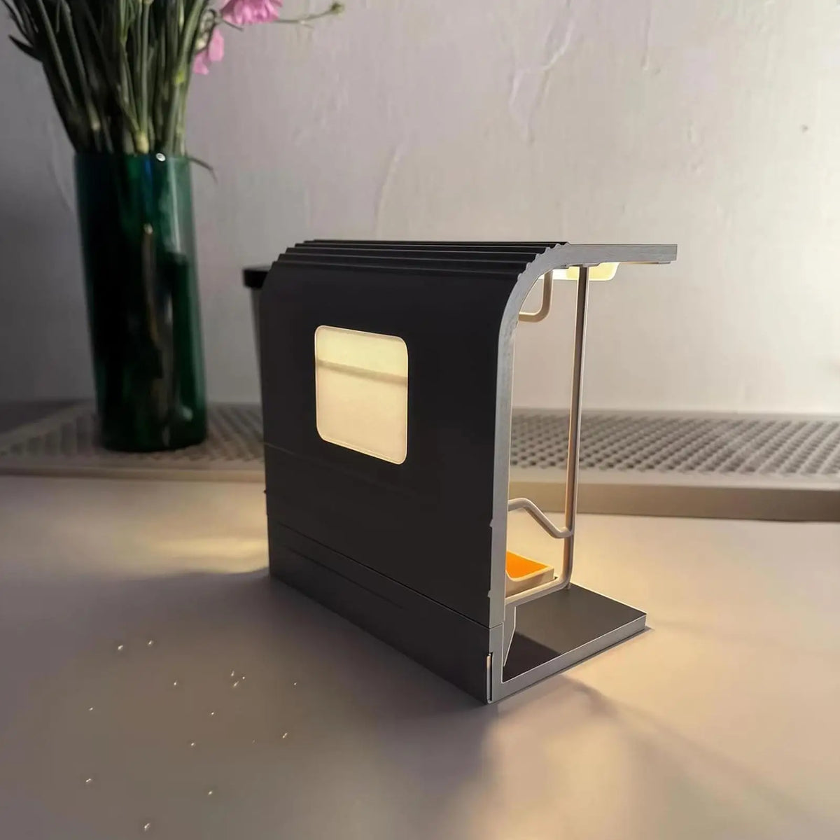 Subway Train Light, Retro LED Car Model Nightlight - Train Table Lamp with 3 Replaceable Posters for Bedside Dorm Apartment Vue