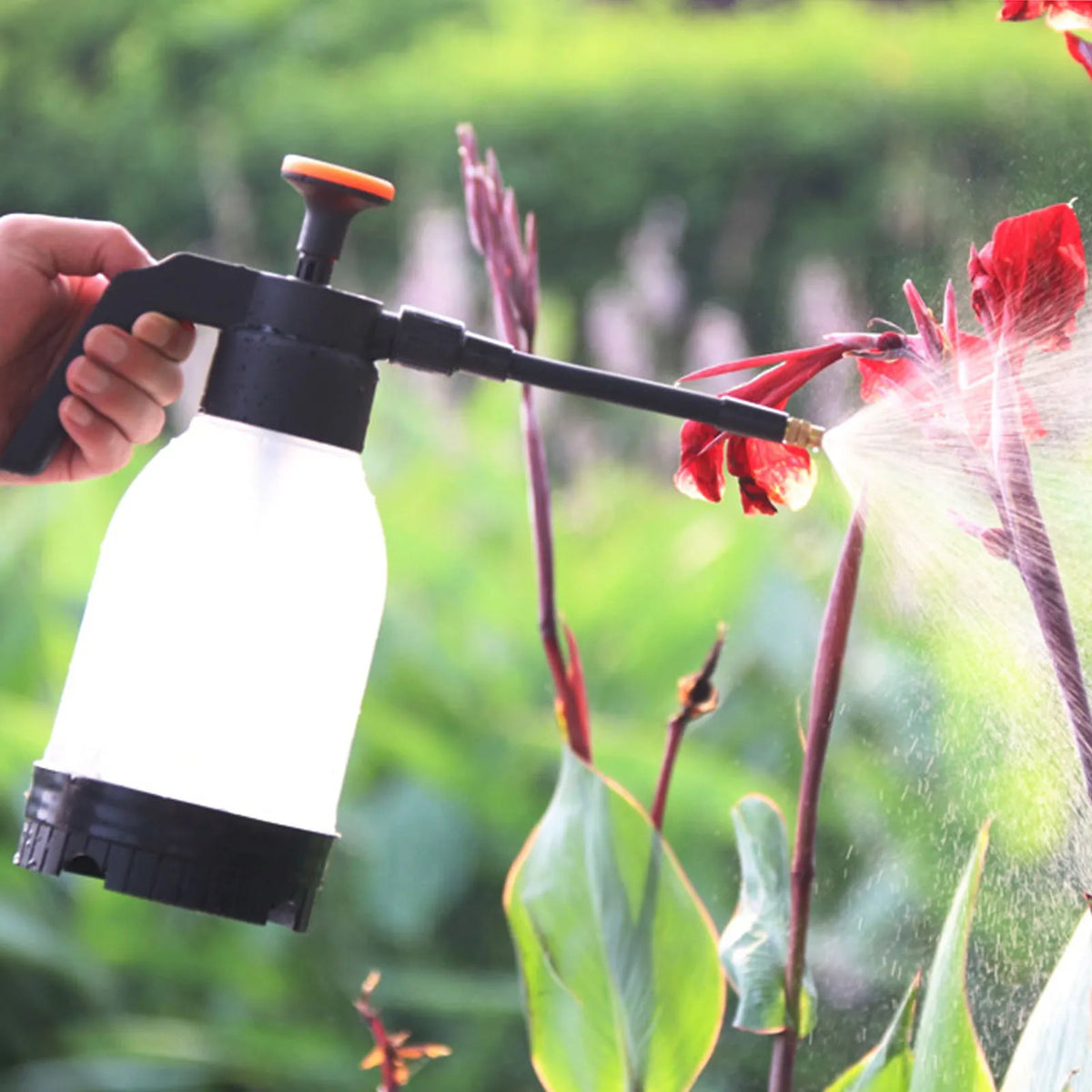 1.2L Garden Flower Spraying Equipment Hand Held Multi Functional Watering Can for Indoor Plants Car Cleaning and Household Use Vue