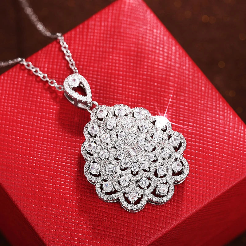 Huitan Cubic Zirconia Pendant Necklace – Elegant Women's Gift Pendant Necklace Vue