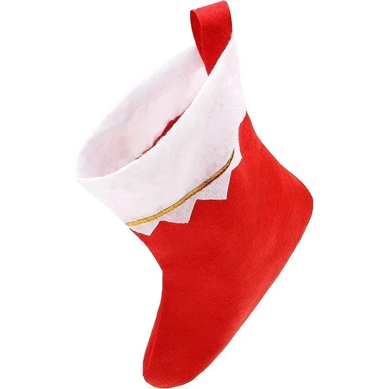 Christmas Fireplace Hanging Stocking Holiday Decoration Gift Bag for Party Display Festive Ornament Christmas Home Decor Scene Vue
