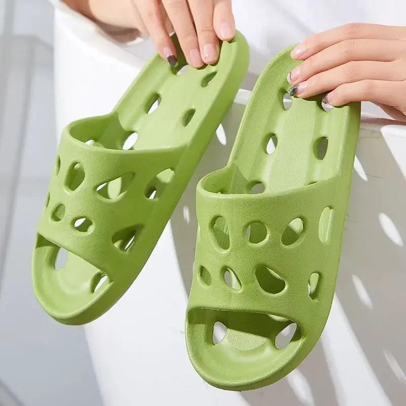 Unisex Bathroom Slippers Anti Skid Soft Sole Hollow Out Quick Dry Lightweight Quiet Indoor Shower Sandals for Summer Home Use Vue
