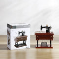 Vintage Mini Sewing Machine Music Box Treadle Sewing Machine Table Desk Ornament Mechanical Clockwork Music Box for Home Decor Vue WHITE