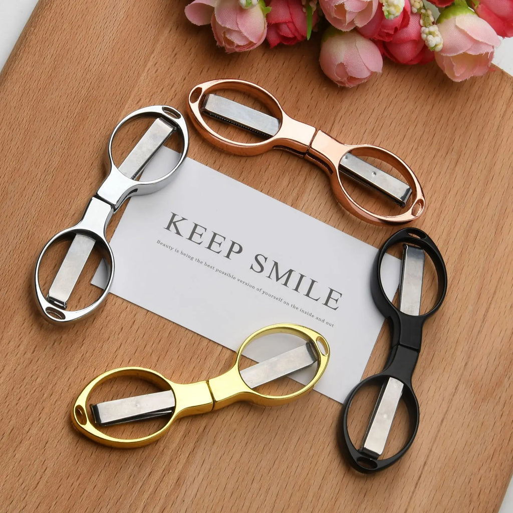 Knife 1PC Portable Folding Scissors Carbon Steel Line Cutting Tools Mini Hand Tool Supplies Multifunctional Needlework Scissors Vue