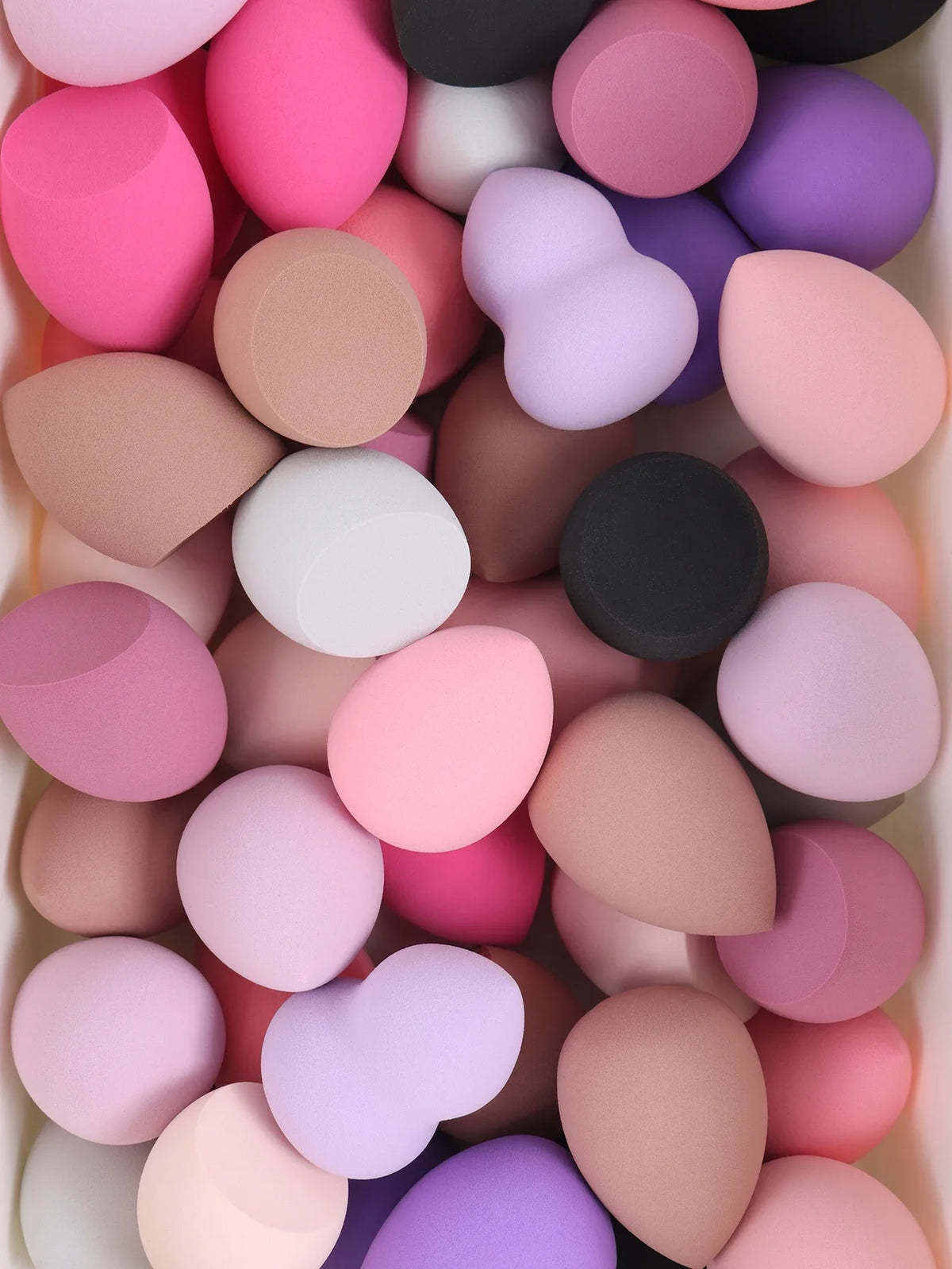 Medium Size Beauty Sponge 6/12/24/36/60 Pieces, Random Color and Shape, Foundation Mixing Beauty Sponge, Liquid, Cream and Powde Vue