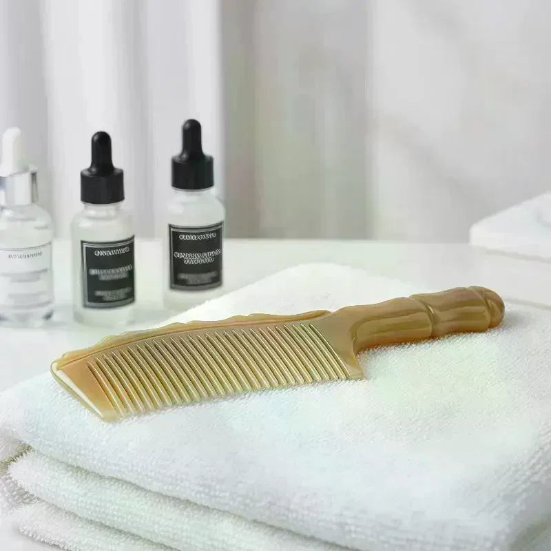 Anti static massage comb, natural cow horn comb, exfoliating comb, fine teeth can reduce hair breakage and hair loss Vue