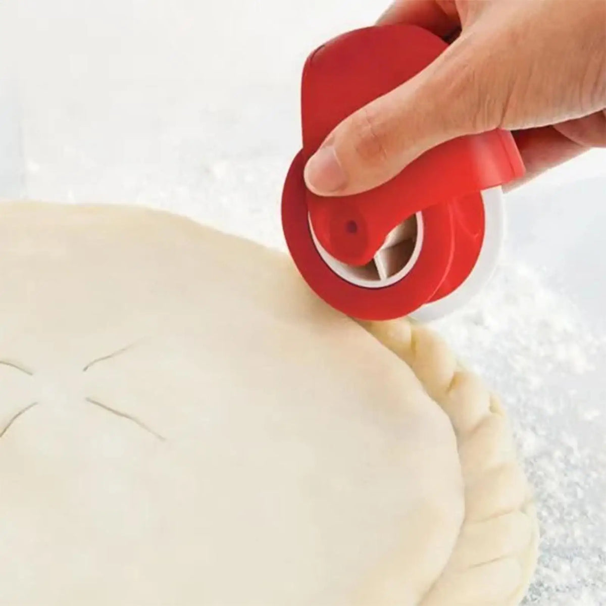 1pcs Multifunctional Kitchen Gadget Dough Roller Cutter with Handle Suitable for Pie Pizza Manual Twist Wheel Pasta Cutter Vue