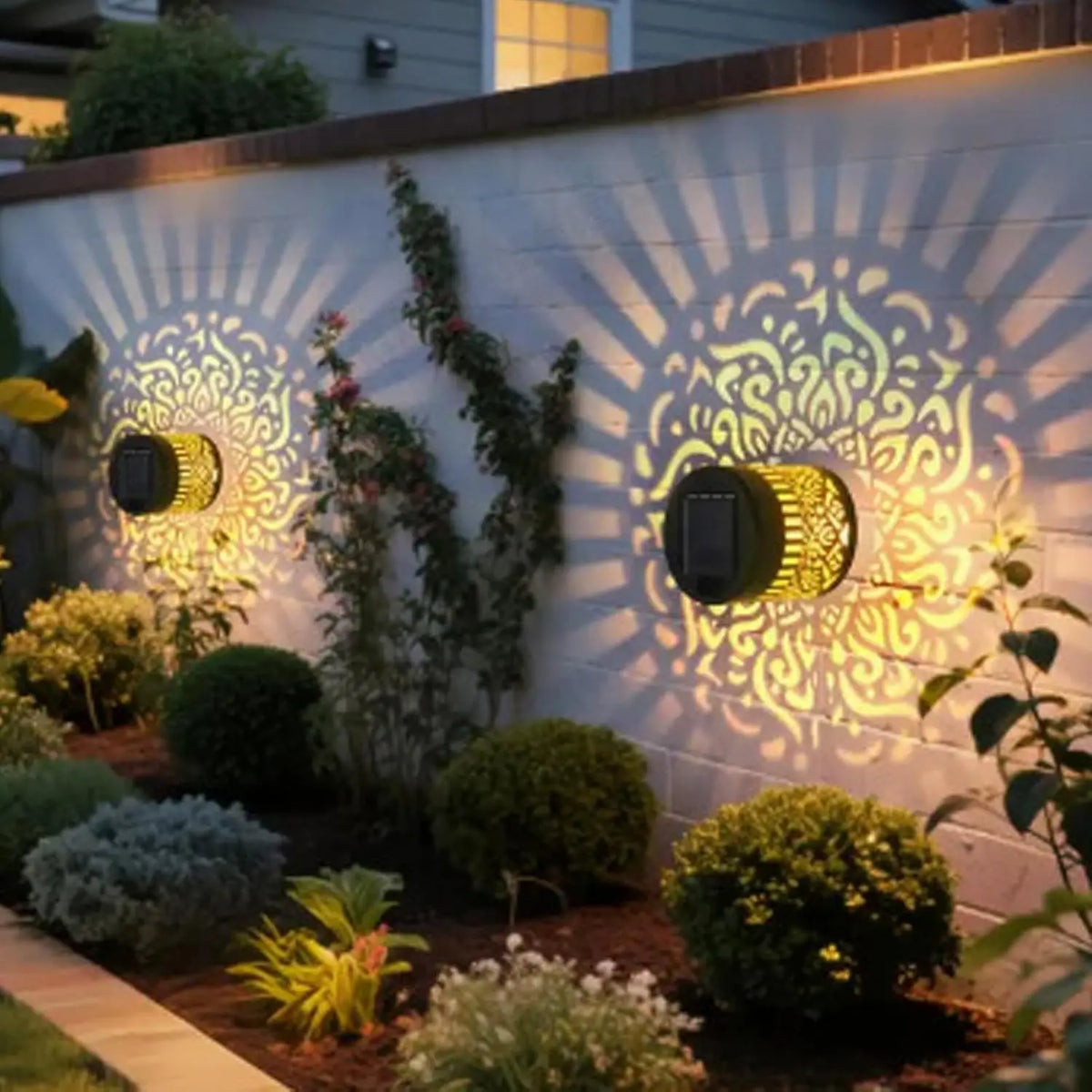Solar Dusk To Dawn Sensor Wall Light Projector Flower Pattern IP65 Waterproof Outdoor Lamp for Balcony Courtyard Villa Door Vue