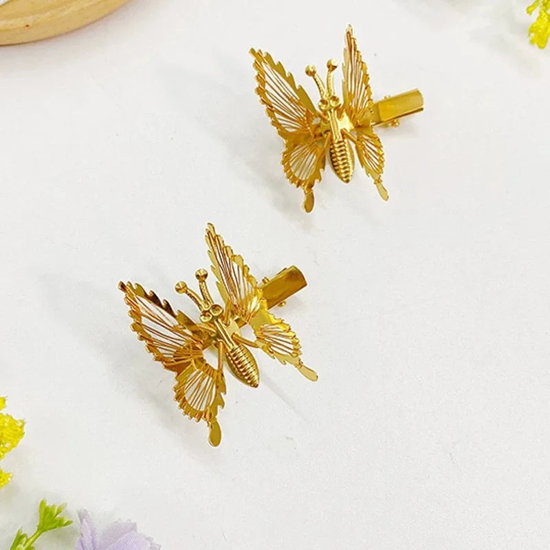 2Pcs 3D Movable Butterfly Shaped Hair Clip Metal Hollow Metallic Flying Butterfly Barrette Kit Hair Accessories Women Goldsilver Vue gold