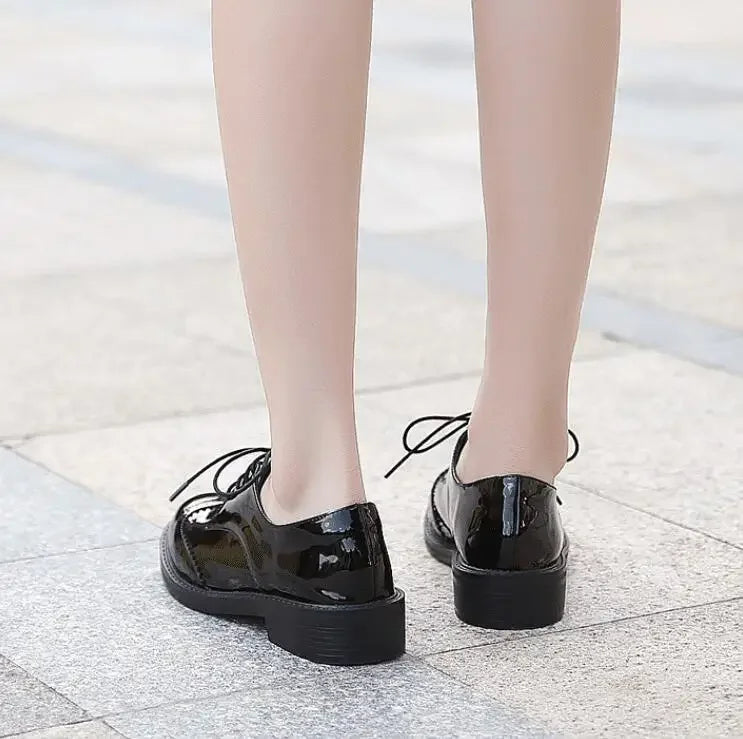 Women's British Oxford Shoes – Low Square Heel Lace-Up Pumps Women's Oxford Pumps Vue