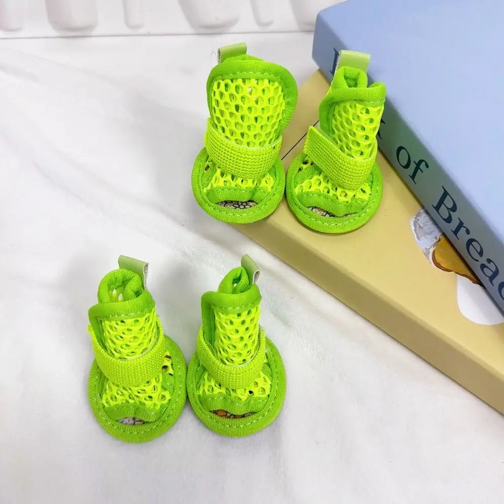 4Pcs/Set Non-Slip Su Dog Shoes Adjustable Soft Breathable Pet Sandals Soft Sole Comfortable Mesh Foot Covers Dogs Accessories Vue