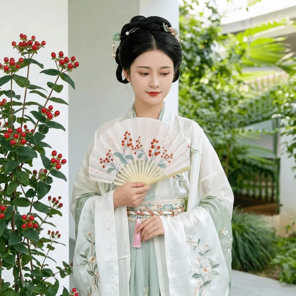 Creative Vintage Folding Fan New Chinese Style Portable Shell Shape Fan with Tassel Decorative Handheld Fan Party Vue