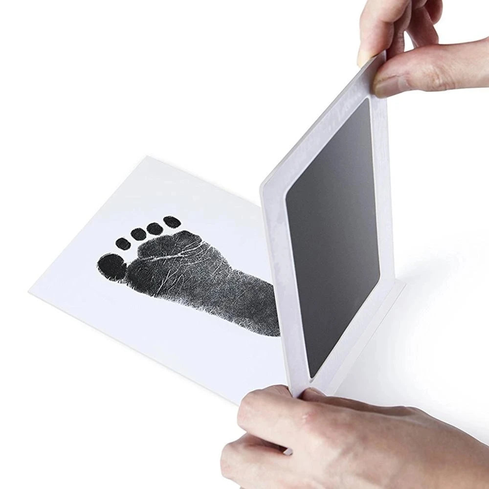 vvocci For Newborn Ink Footprint Infant Toy Baby footprint set Infant Souvenirs Safe Non-Toxic Handprint Paw Print NoTouch Skin Vue