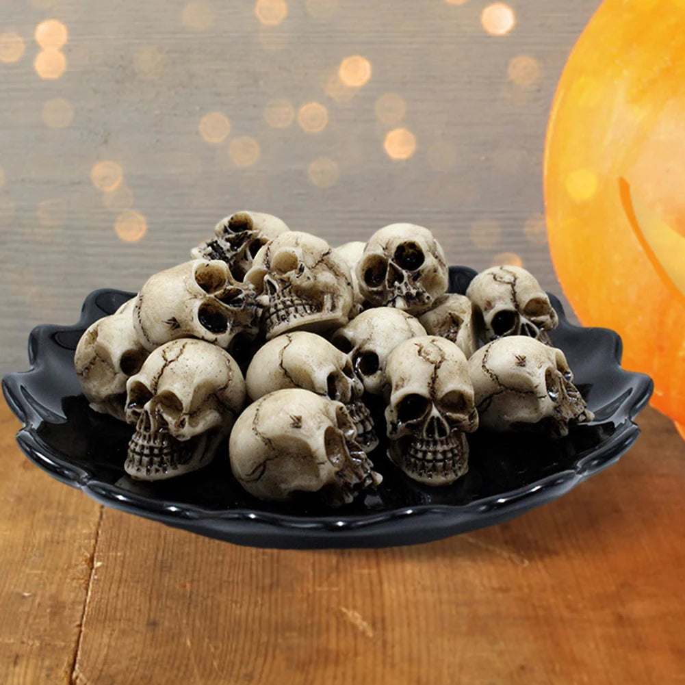 20Pcs Mini Skull Model Collectable Halloween Gothic Skull Sculptures Creative Festival Theme Landscape Garden Potted Plant Decor Vue