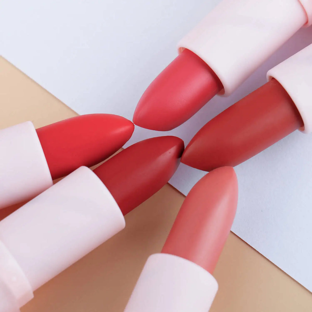 25pcs Matte Lipstick Private Label Cosmetics Waterproof Pigmented Tint Cute Pink Packaging Lips Makeup Wholesale Bulk Business Vue