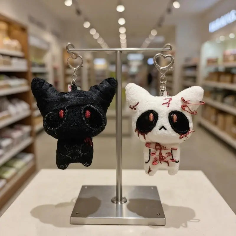 1/2 Pack Spooky Halloween Plush Keychain, Eerie Bloody Beast Figurine Charm, Gothic Fearful Bag Adornments, Couple Present Vue