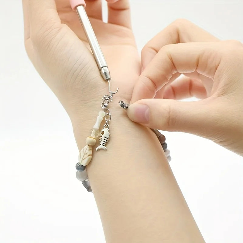 Help Wear Bracelet Tool Partner Jewelry Helper Fastening Aid Quickly Unfasten Hooking Equipment Pliers Clasps Ties Zipper Craft Vue